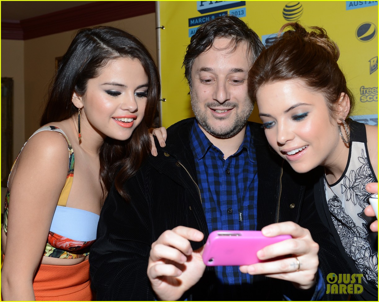 Selena Gomez & Ashley Benson 'Spring Breakers' SXSW Premiere Photo