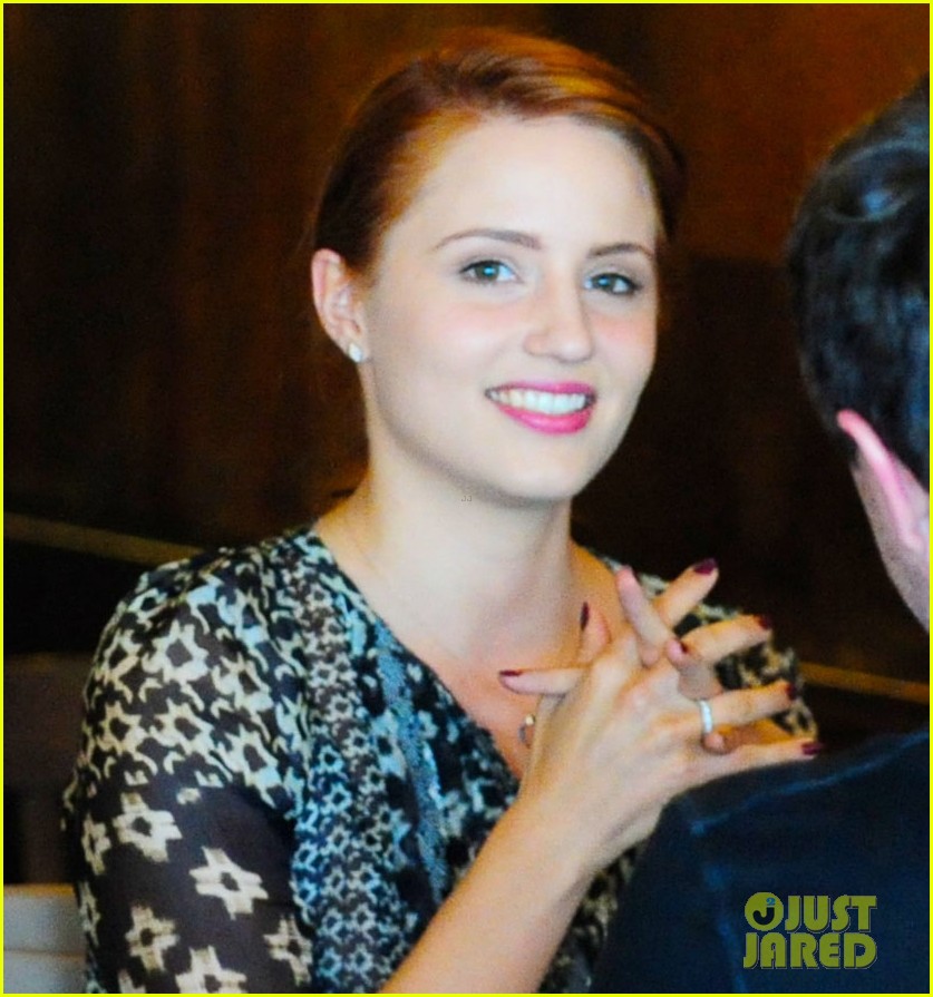 Dianna Agron New Dyed Red Hair! Photo 2842576 Dianna Agron Photos(01)