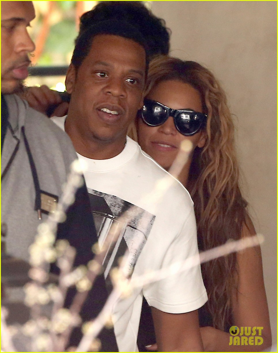 Beyonce & JayZ Parisian Lunch with Blue Ivy Carter! Photo 2857932