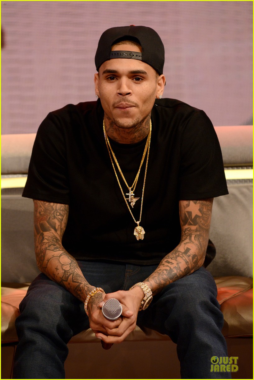 Chris Brown 'Fine China' Promotion on '106 & Park'! Photo 2841682