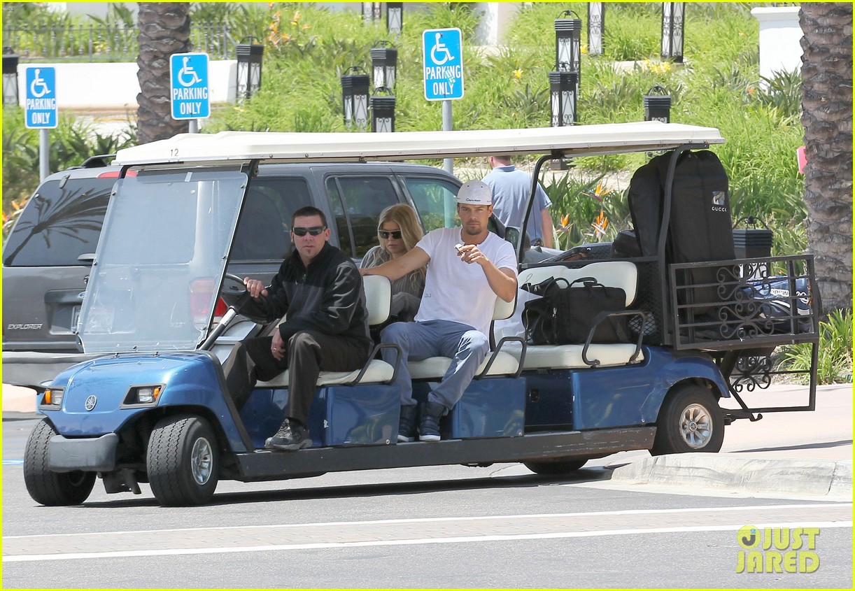 Pregnant Fergie Sister's Wedding with Josh Duhamel Photo 2860133