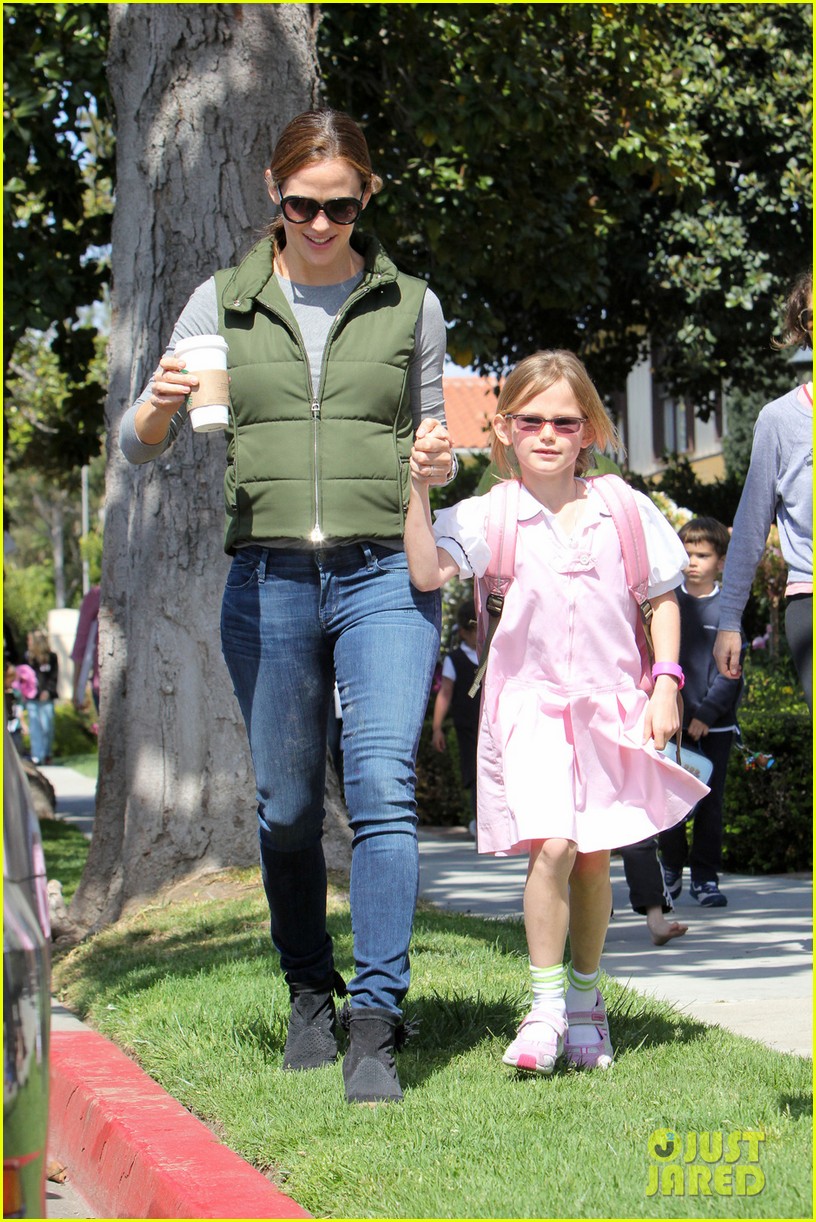 Jennifer Garner & Ben Affleck Send 'Love' to Boston Photo 2851230