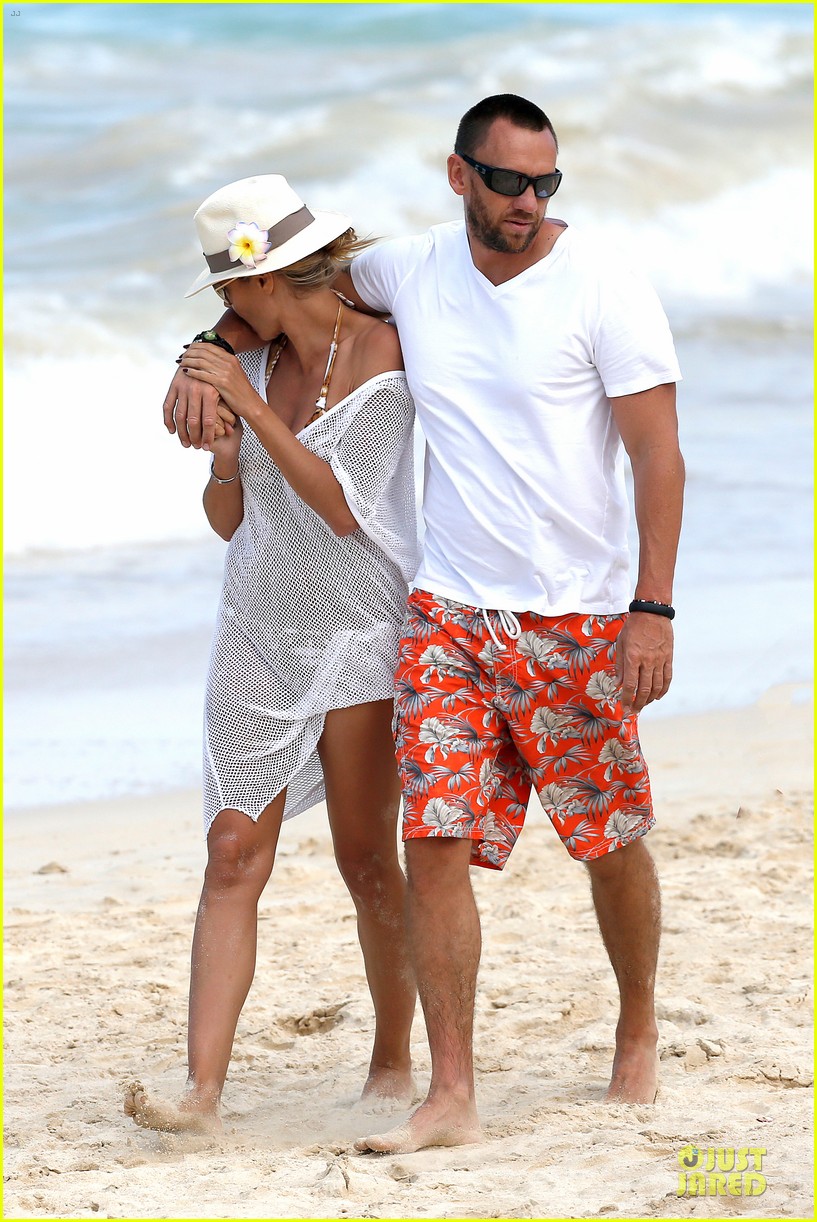 Heidi Klum & Family Back in L.A. After Hawaii Drowning Save Photo