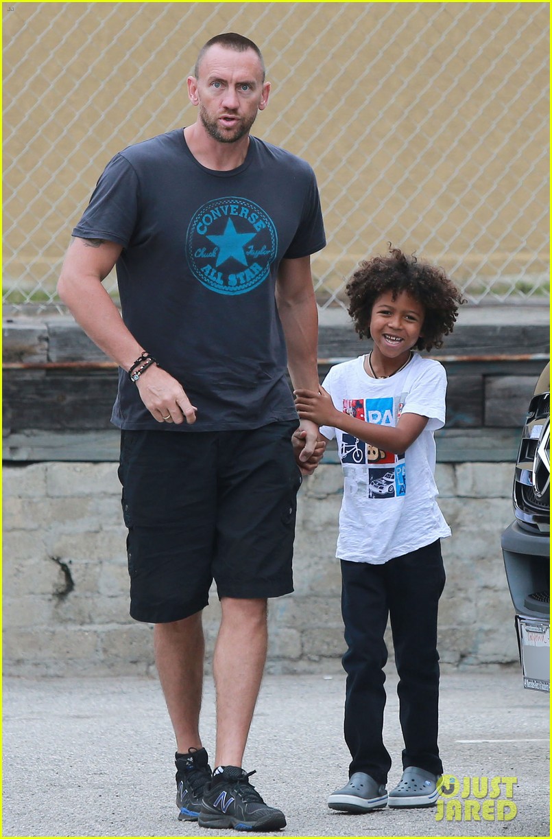 Photo: heidi klum stand up to cancer psa watch now 01 | Photo 2860332