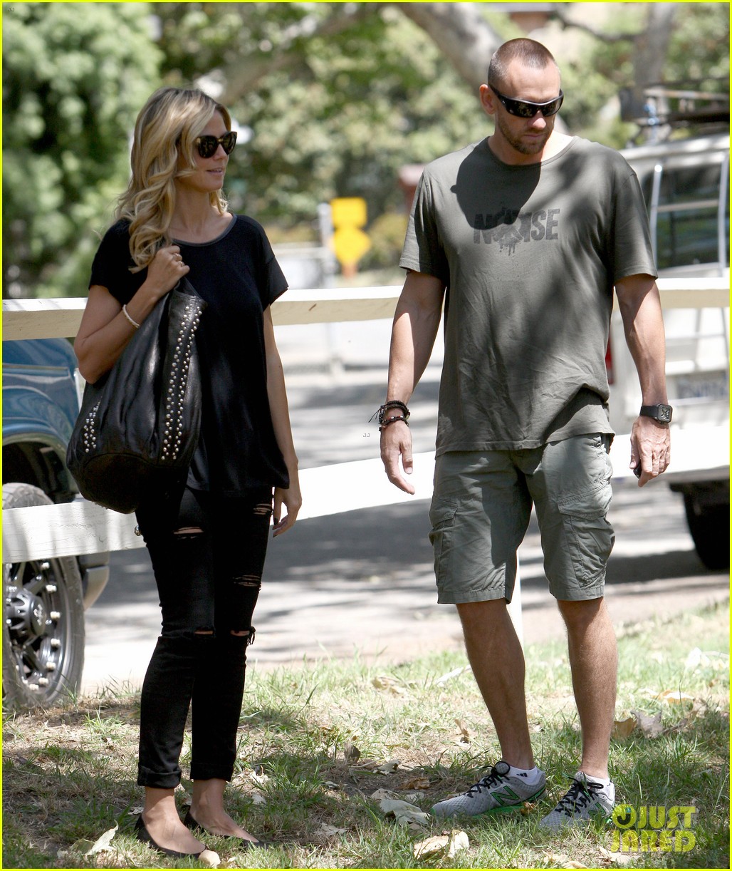 Photo: heidi klum stand up to cancer psa watch now 17 | Photo 2860348