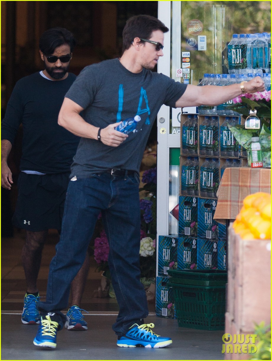 Mark Wahlberg I Don't Like Spray Tans! Photo 2853699 Mark Wahlberg