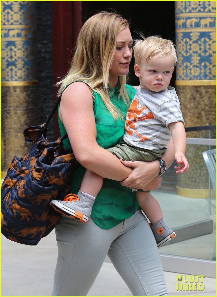Hilary Duff 'Feeling Green' with Baby Luca! Photo 2877289 Celebrity