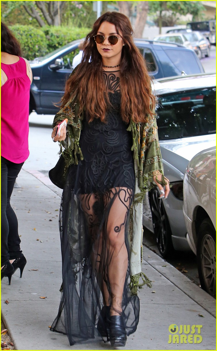 Vanessa Hudgens: Hipster Chic Style at Hair Salon!: Photo 2872144 | Vanessa  Hudgens Pictures | Just Jared