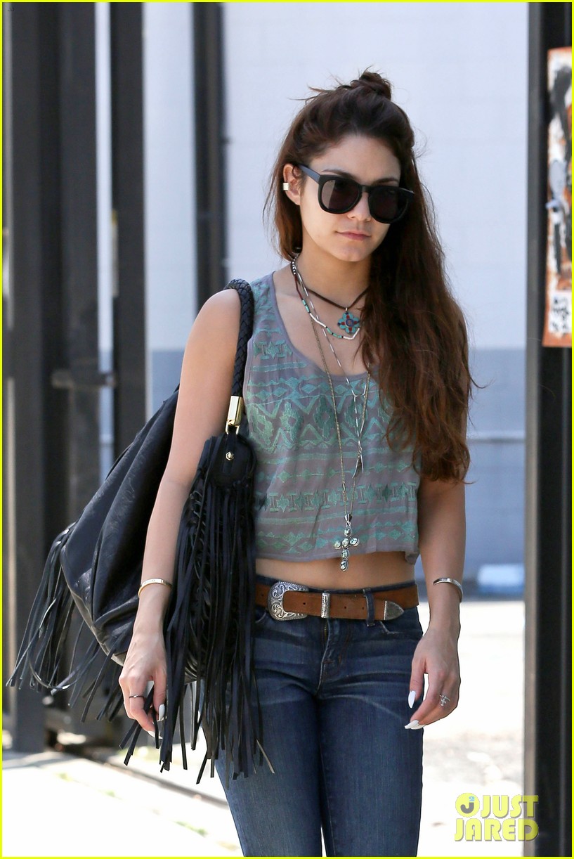 Vanessa Hudgens Gives Tummy Peek at Lotus Vegan Photo 2861977
