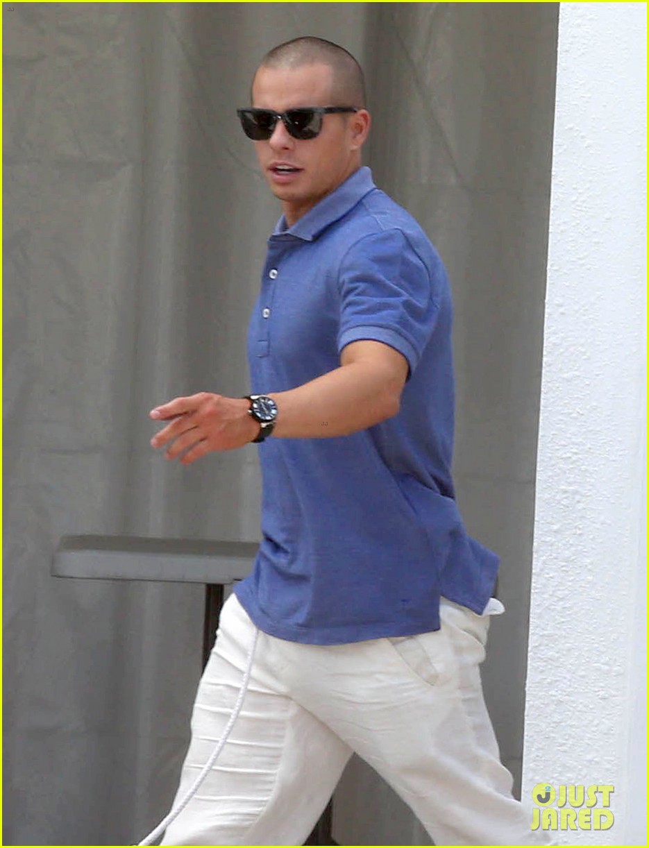 Jennifer Lopez Live It Up Ft Pitbull Tekst www.justjared.com