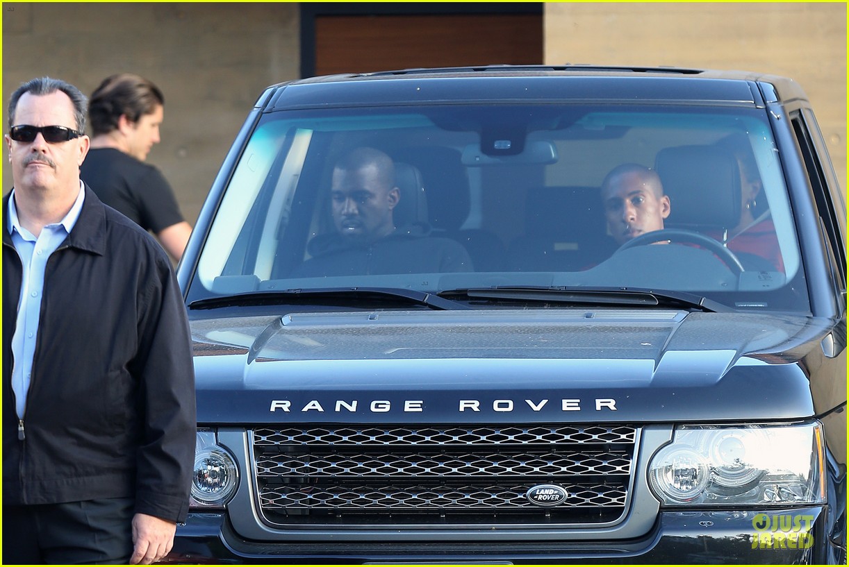 Kim Kardashian & Kanye West: Baby&rsquo;s Gender Revealed on &lsquo;Keeping Up with