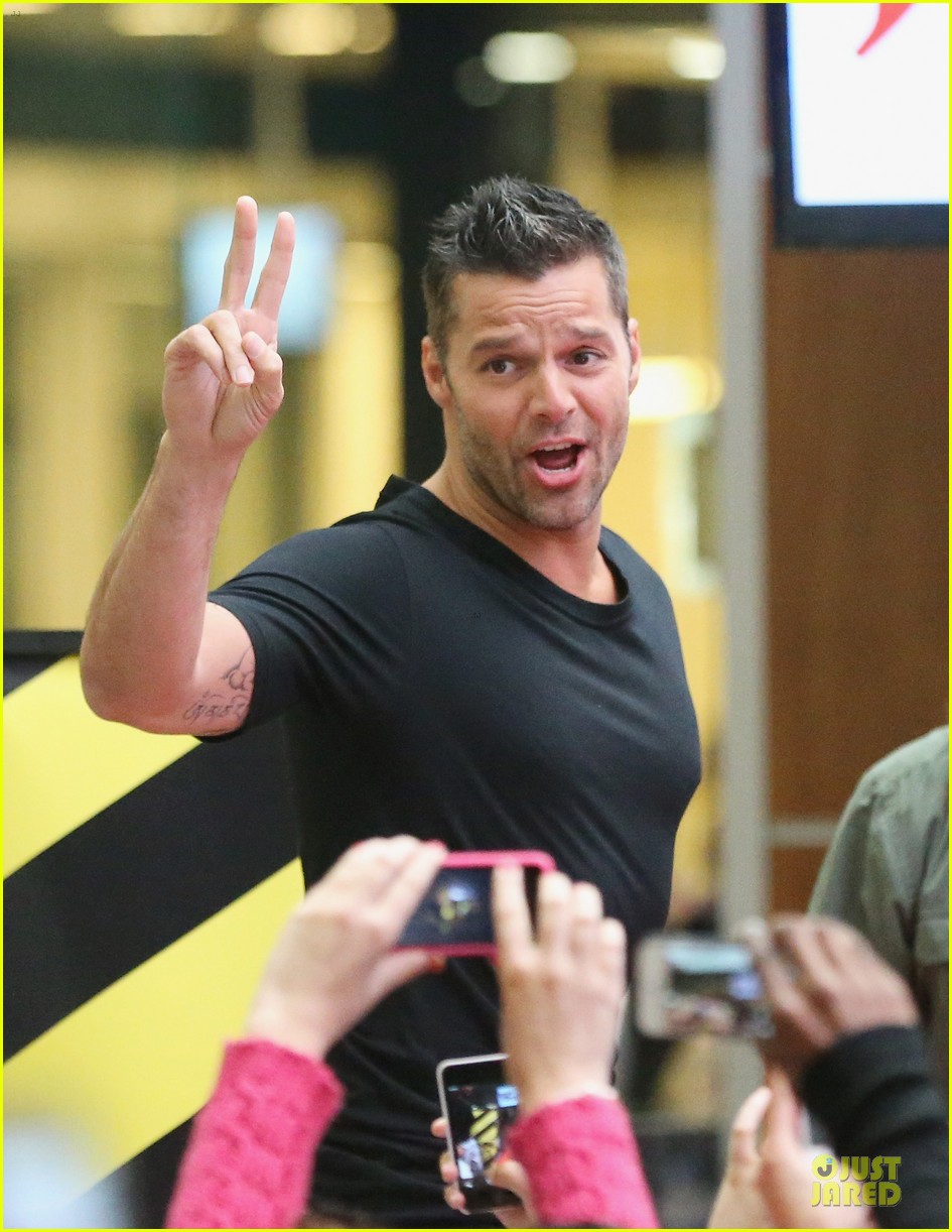 Ricky Martin: Puerto Rico Equal Rights Advocate!: Photo 2868517 | Ricky ...