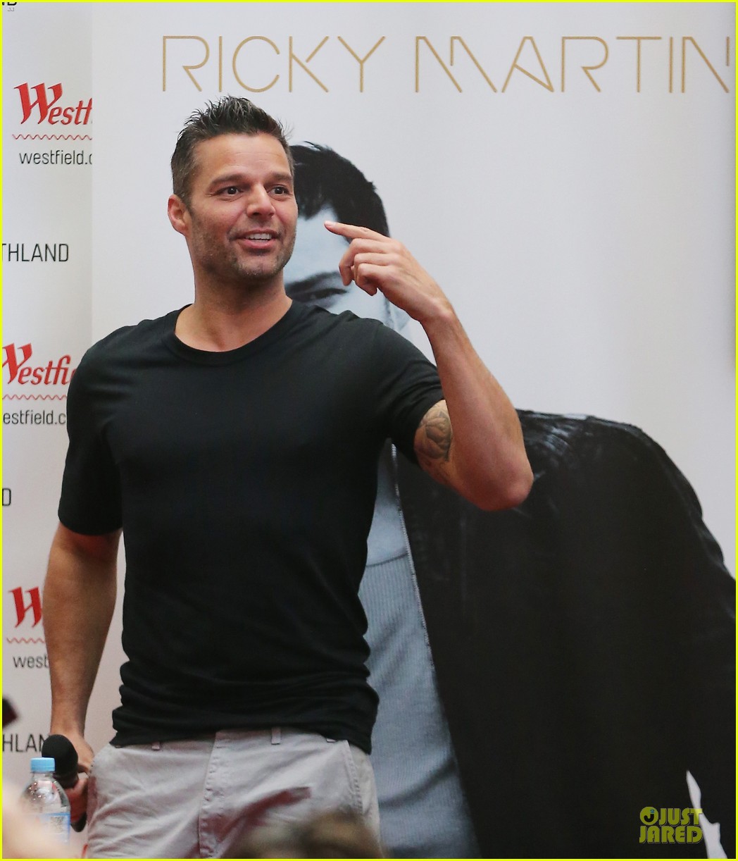Ricky Martin: Puerto Rico Equal Rights Advocate!: Photo 2868518 | Ricky ...