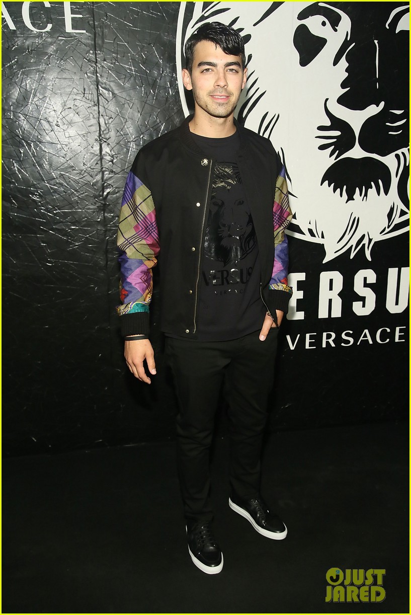 Hayden & Taylor Momsen Versus Versace Launch! Photo