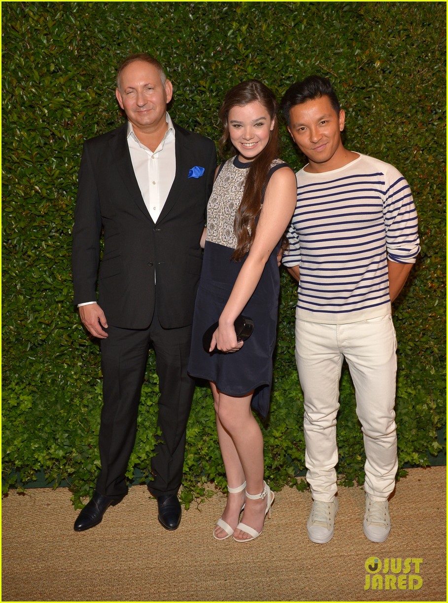 Hailee Steinfeld & Liberty Ross: 'Vogue' MAC Cosmetics Dinner!: Photo