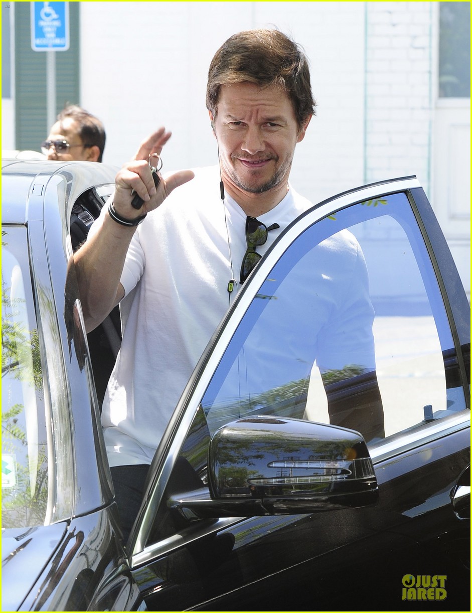 Photo mark wahlberg tj miller joins transformers 4 14 Photo 2879872