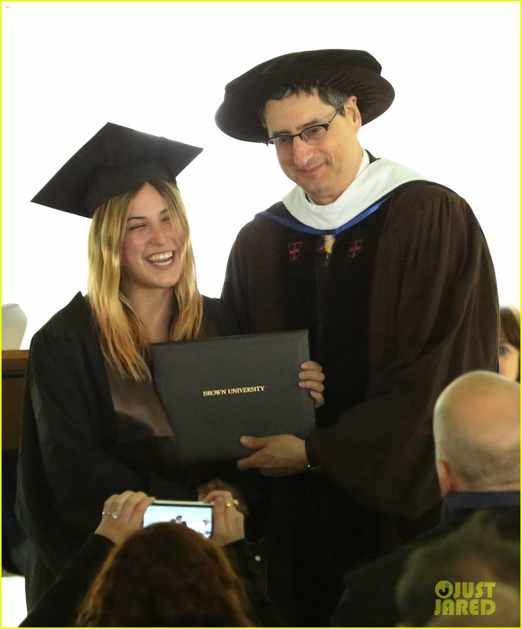 Bruce & Rumer Willis Scout's College Graduation! Photo 2878777