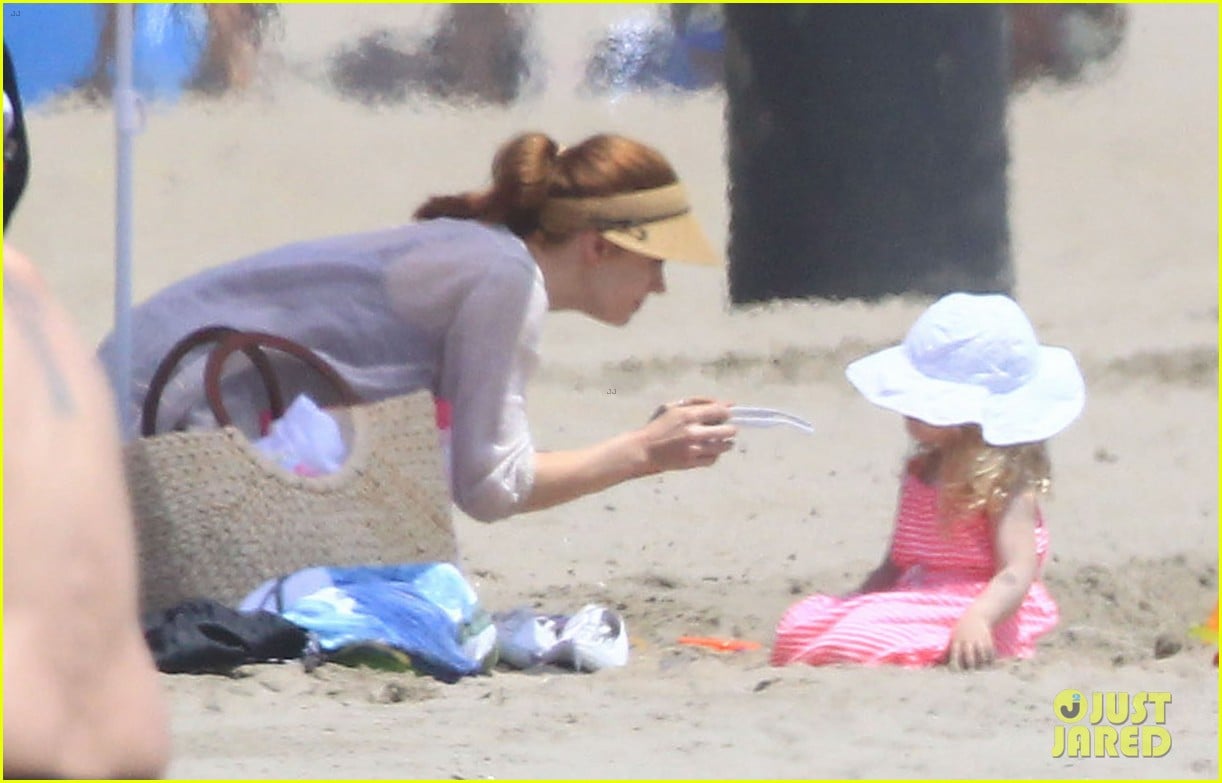 Amy Adams & Darren Le Gallo Jet to NYC After Beach Trip Photo 2888314
