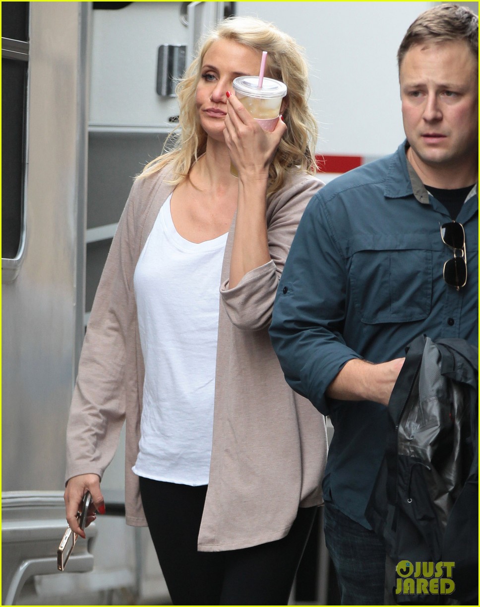 Photo: jennifer aniston kate bosworth lake bells wedding guests 07