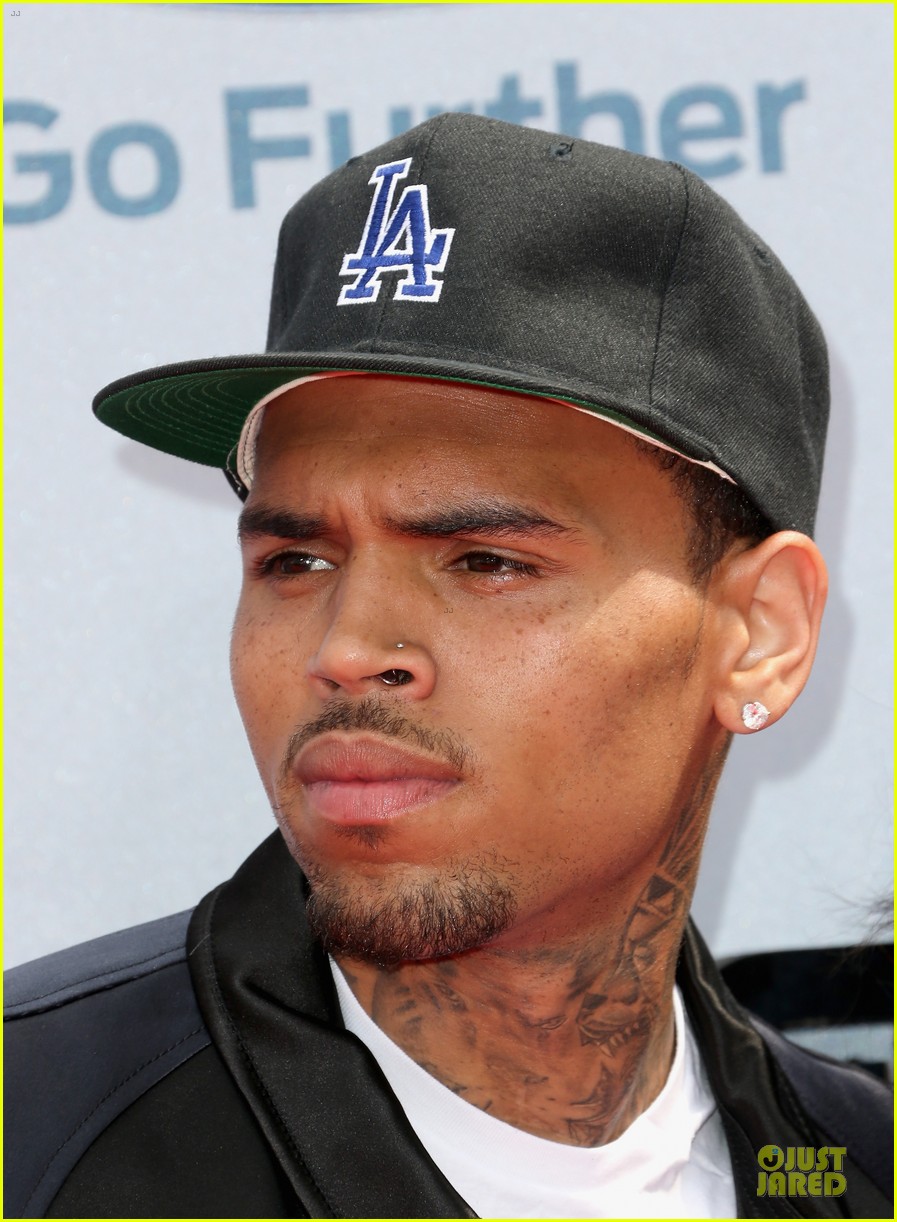 Chris Brown BET Awards 2013 Red Carpet Photo 2901441 Chris Brown