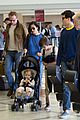 jennifer connelly paul bettany lax arrivial with the kids 04