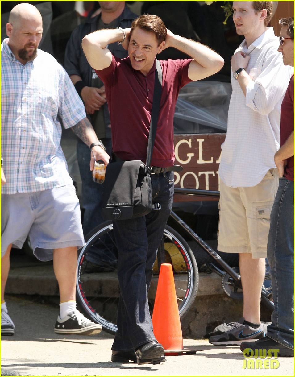 Robert Downey, Jr. & Dax Shepard Film 'Judge' in Massachusetts Photo