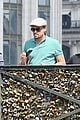 leonardo dicaprio visits famous love locks in paris 10