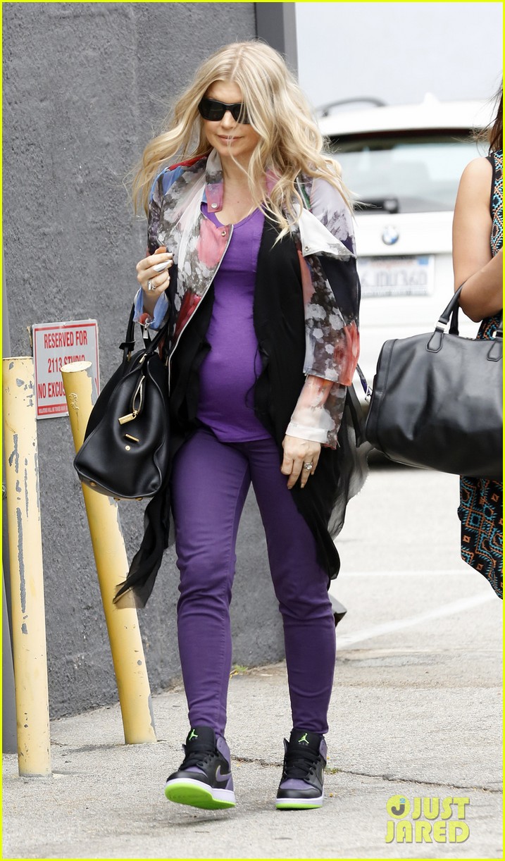 Fergie 80th Birthday Cake for Joan Rivers! Photo 2890490 Fergie