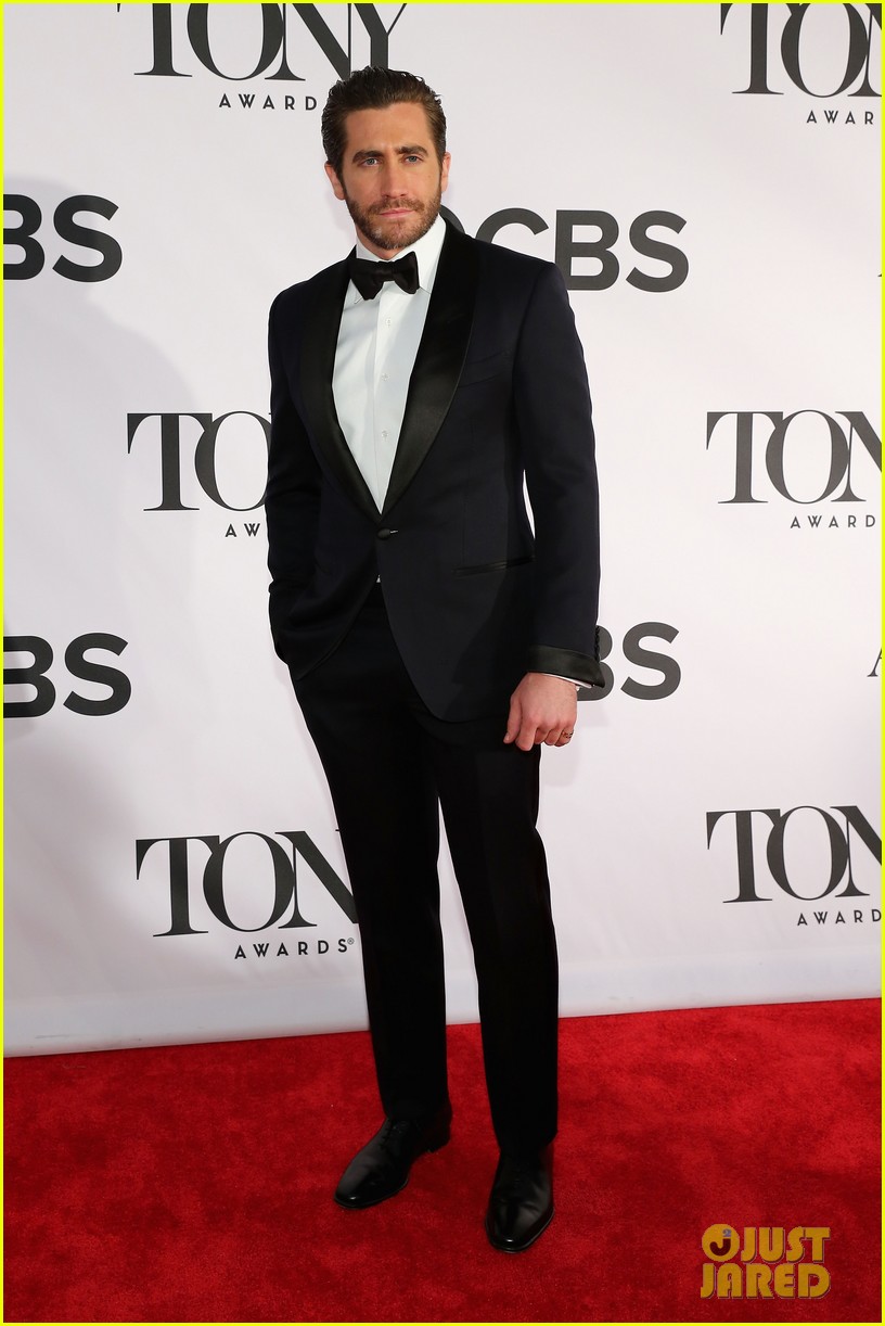 Jake Gyllenhaal Tony Awards 2013 Red Carpet Photo 2887946 Jake