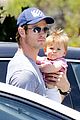 chris hemsworth malibu shopping with elsa pataky india 02