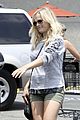 malin akerman shops after juvenile camp visit 05