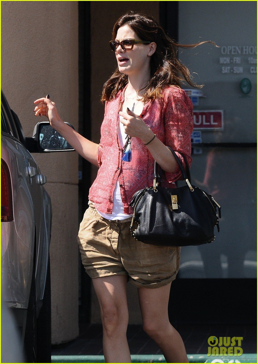 Michelle Monaghan Visits the Nail Salon with Willow: Photo 2896903
