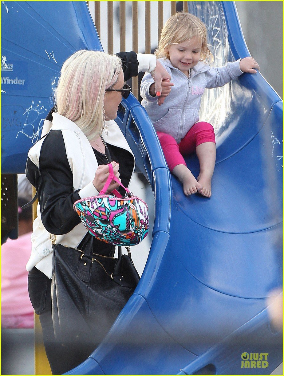 Pink & Carey Hart Bike Riding with Willow! Photo 2888580 Carey Hart