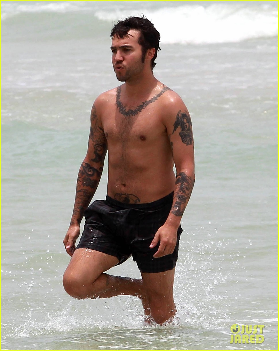 Full Sized Photo of pete wentz shirtless beach day with bron