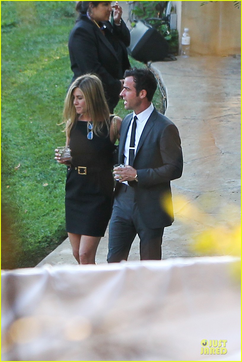 Jennifer Aniston & Justin Theroux Jimmy Kimmel Wedding Guests! Photo(02)