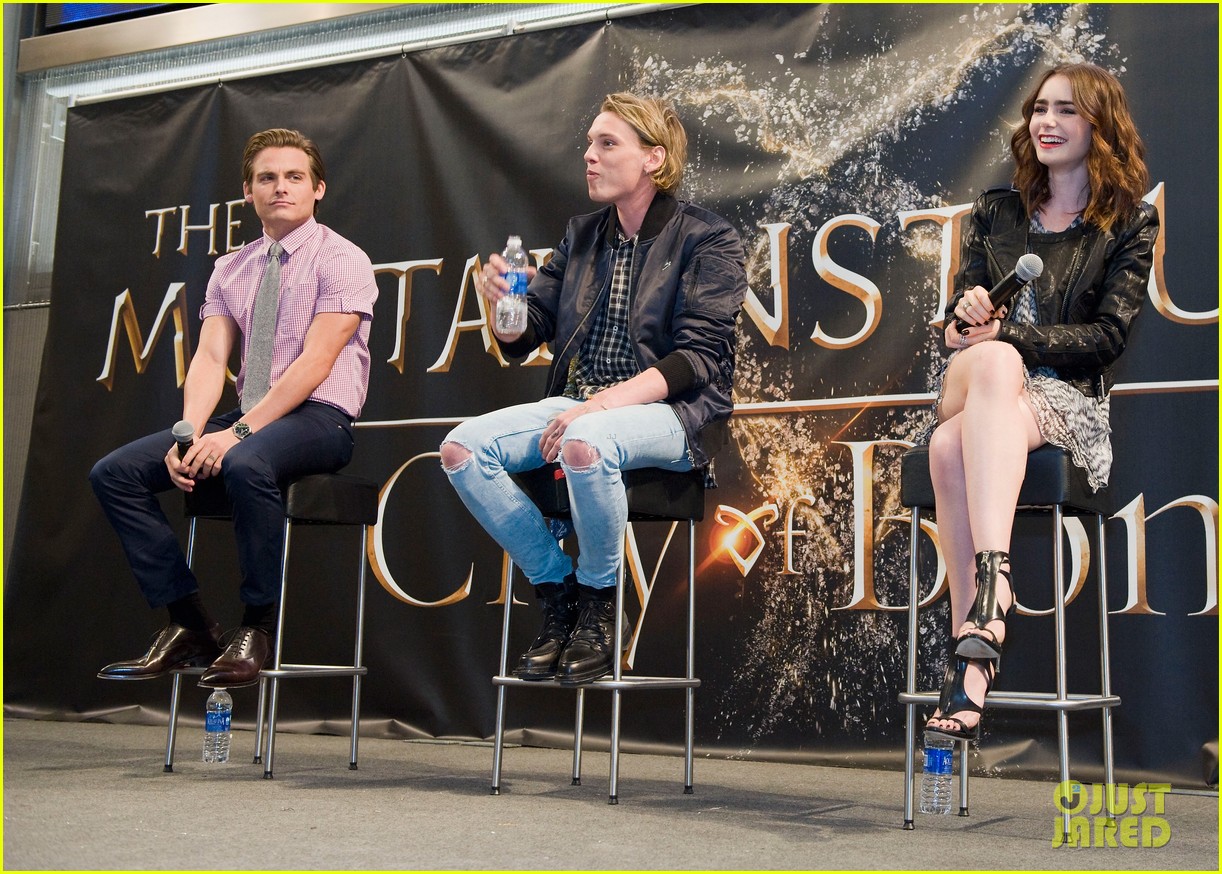 Lily Collins & Jamie Campbell Bower 'Mortal Instruments' Meet & Greet