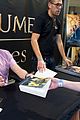 lily collins jamie campbell bower mortal instruments signing 06