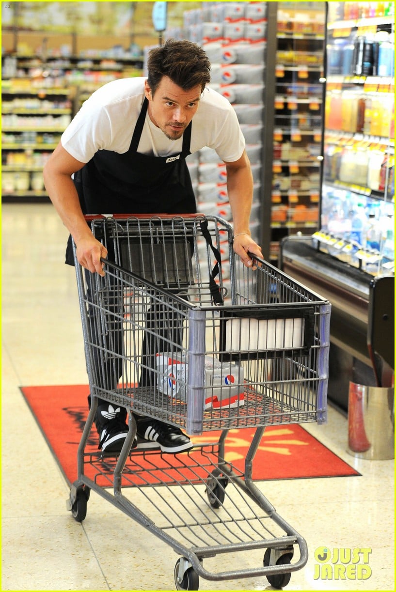 Josh Duhamel Takes Over Supermarket for Diet Pepsi (Video) Photo