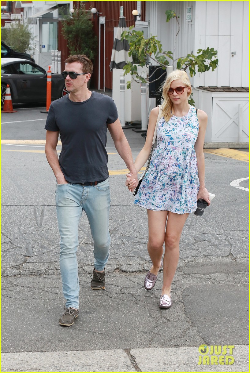 Pregnant Jaime King A Voltre Sante Brunch with Kyle Newman! Photo(02)