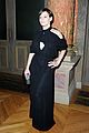 rose mcgowan dakota johnson viktor rolf fashion show 06