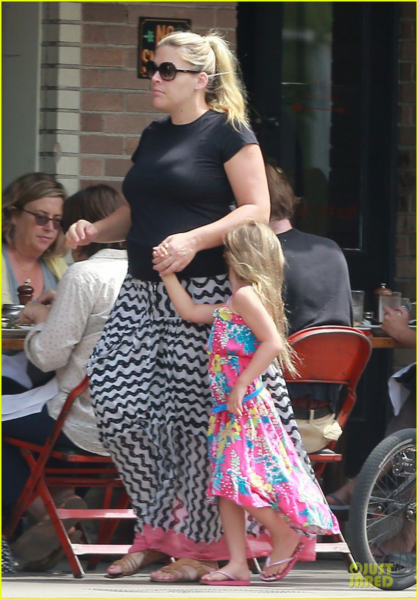 busy philipps post baby body at little doms 142914360