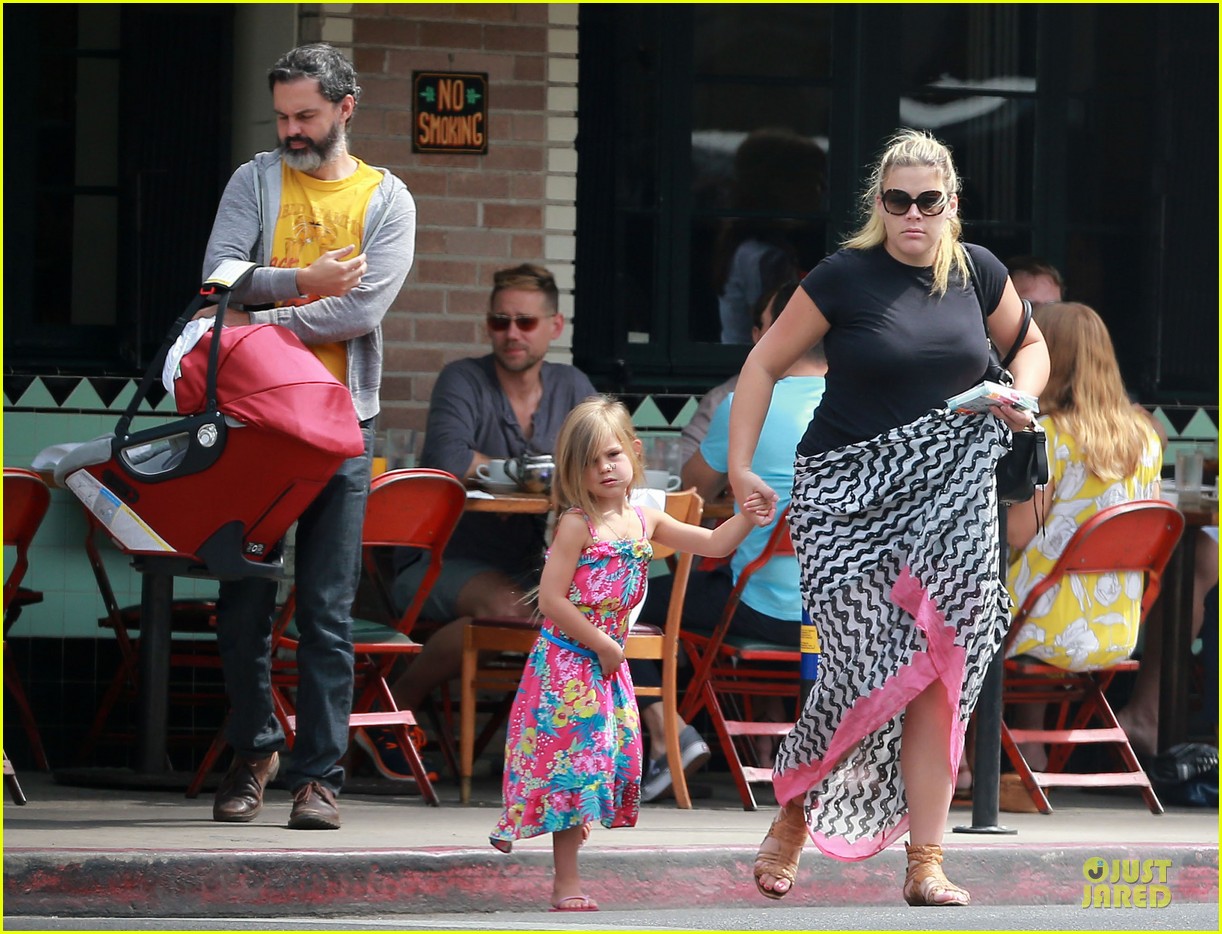 busy philipps post baby body at little doms 172914363