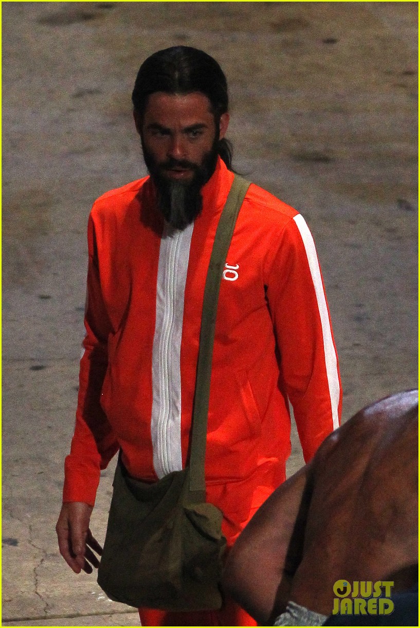 Chris Pine Sports Long Greying Beard for 'Stretch'!: Photo 2910262