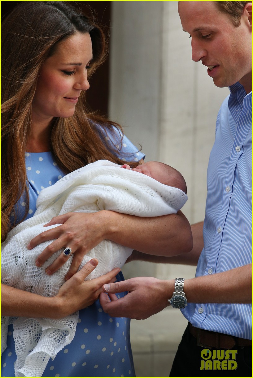 Royal Baby First Photos with Kate Middleton & Prince William Photo