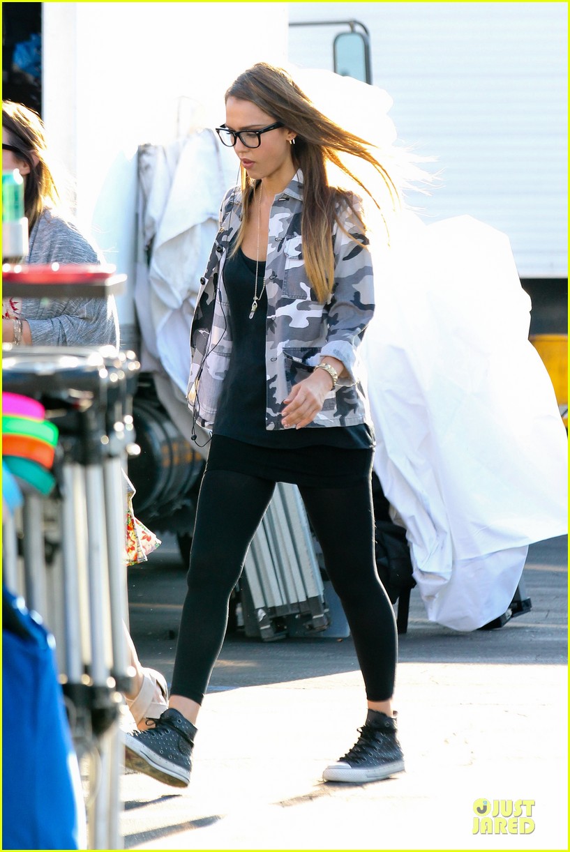 Jessica Alba & Cash Warren Kissing Before Lunch! Photo 2922509 Cash