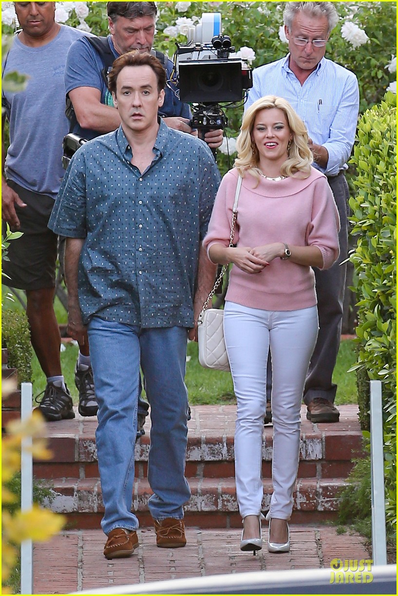 Elizabeth Banks 'Love & Mercy' Set with John Cusack! Photo 2936617