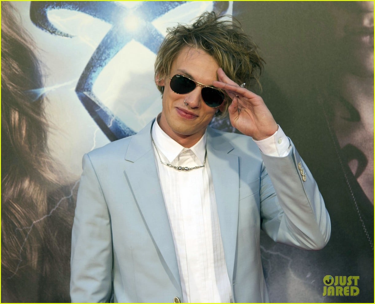 Lily Collins & Jamie Campbell Bower: 'Mortal Instruments' Madrid ...