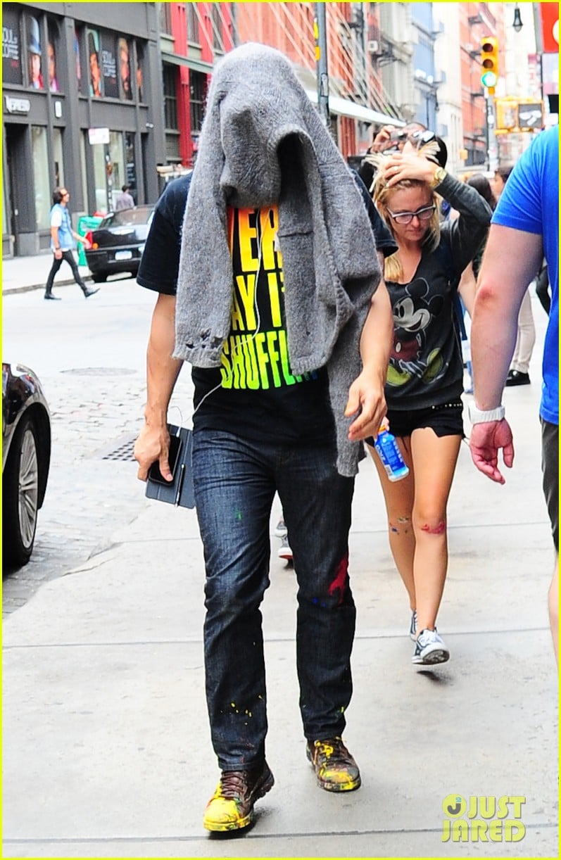 James Franco Plays with Paint on New York City Rooftop Photo 2925782