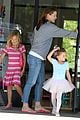 jennifer garner violet start week with errands 18