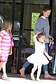 jennifer garner violet start week with errands 20